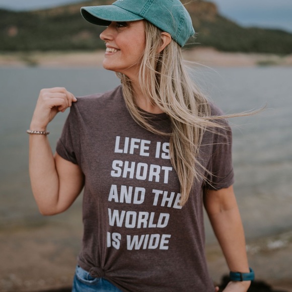 S-XL Life is short tee - Picture 2 of 4